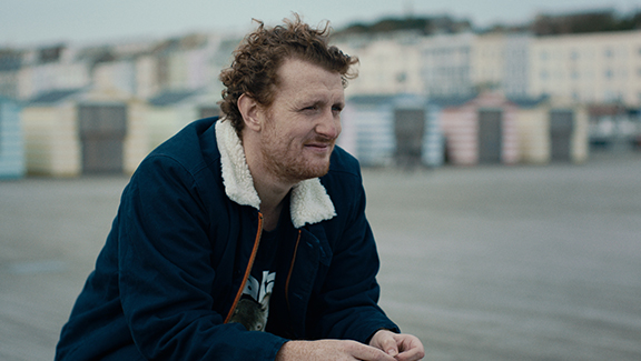 Joe (Harry Michell) on Hastings Pier. Shouting at the Sea © Toffee Hammer